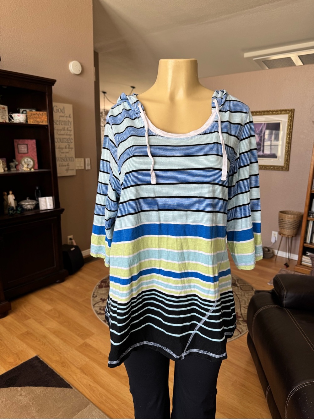 Avenue striped short sleeve lightweight hoodie blouse-size 14/16